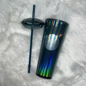 🆕 Starbucks Blue Ocean Kaleidoscope Dome
Tumbler Rainbow 24 oz